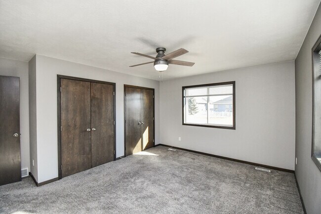 Building Photo - 3616 S Outfield Cir