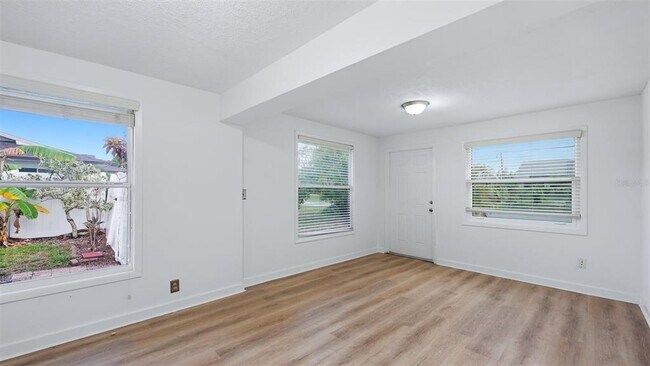 Building Photo - 1329 Nantucket Rd
