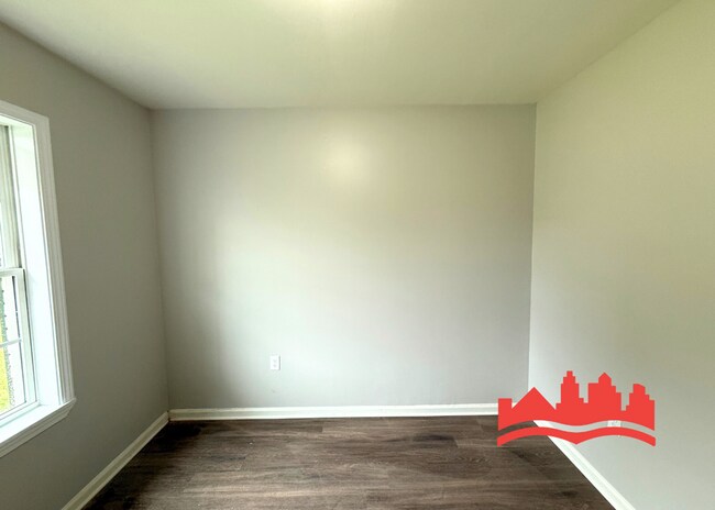 Building Photo - 3388 Charlotte Rd