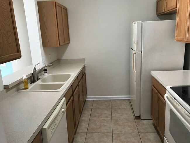 Building Photo - Must-See 3 Bedroom / 2 Bathroom Condo in Brantley Terrace, Altamonte Springs!