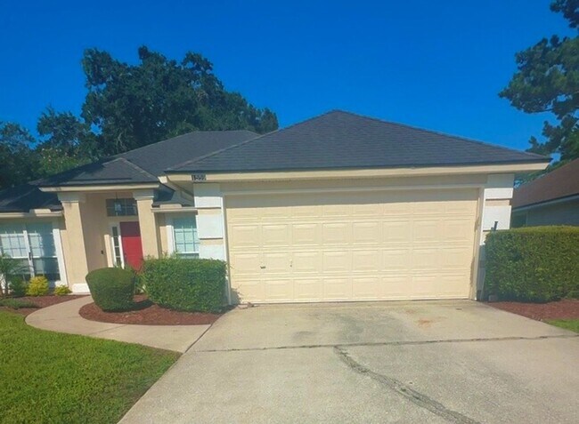 Building Photo - LIVE IN FLEMING ISLAND'S MOST DESIREABLE L...