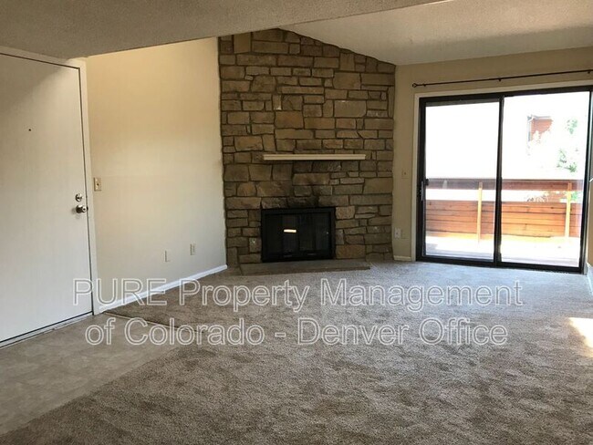 Building Photo - 427 Wright St