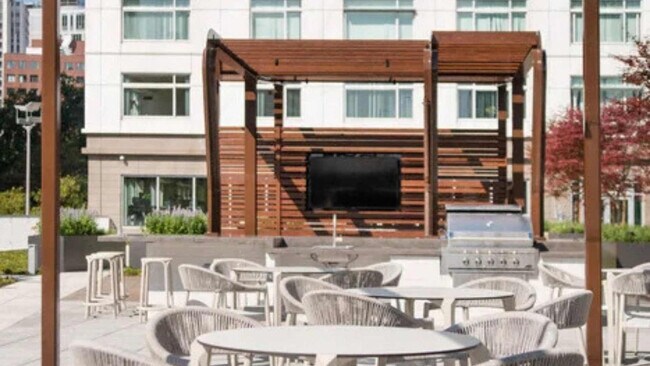 Building Photo - 350 Third Street-SI FL8-ID1050399P