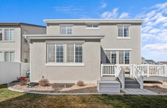 Building Photo - 2418 N 3370 W