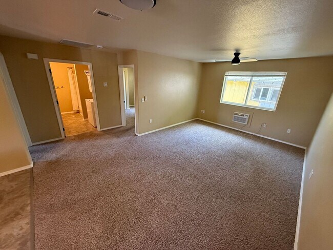 Building Photo - Newly Renovated Ground Level Orchards 2-be...