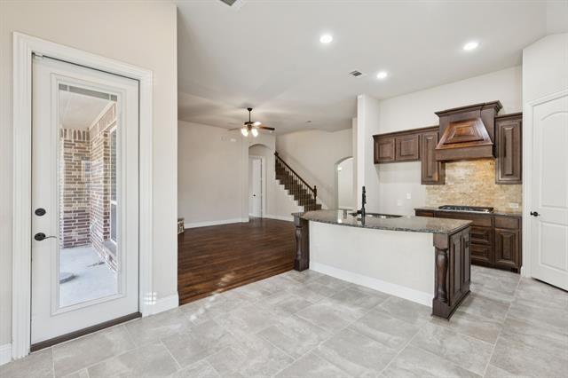 Building Photo - 2141 Lewis Canyon Dr