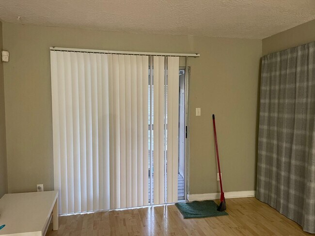 Building Photo - 7600 Emmett F Lowry Expy