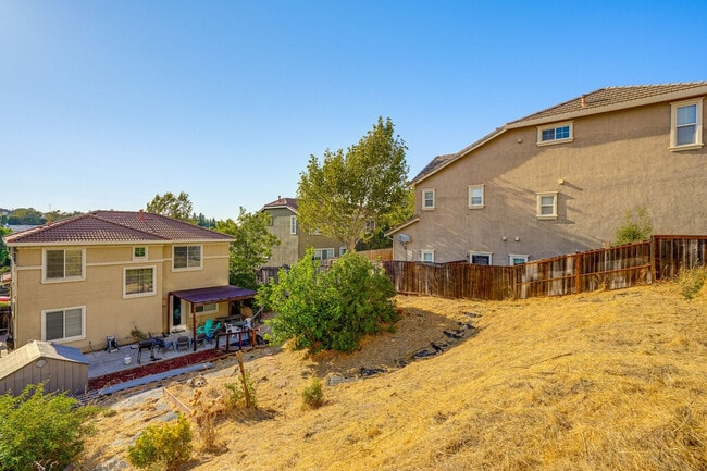 Building Photo - 140 Lawlor Ct