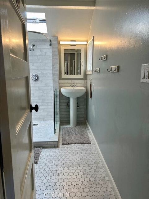 Building Photo - 1262 Catalina St