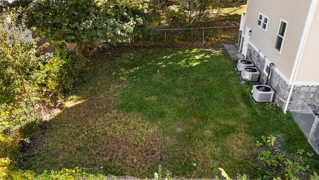 Building Photo - 31 Woodale Ave