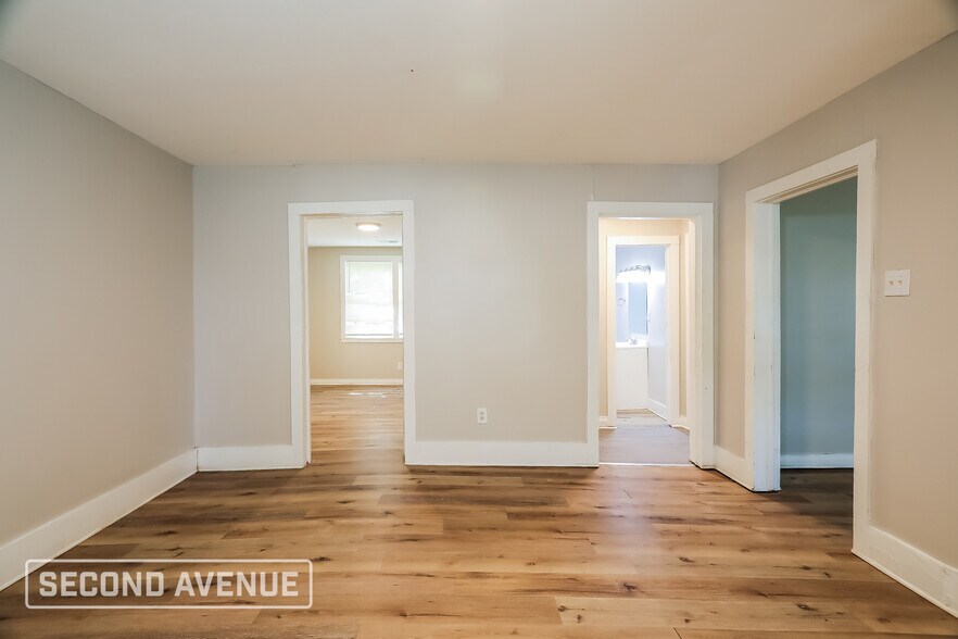 Building Photo - 315 3rd St N