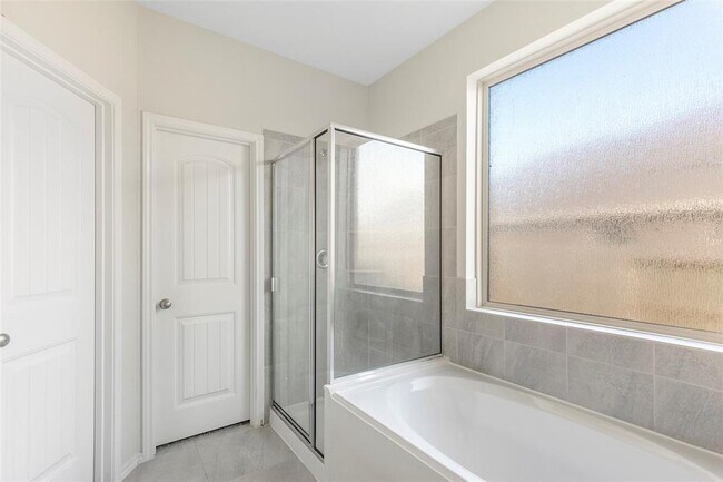 Building Photo - 4326 Chester Forest Ct