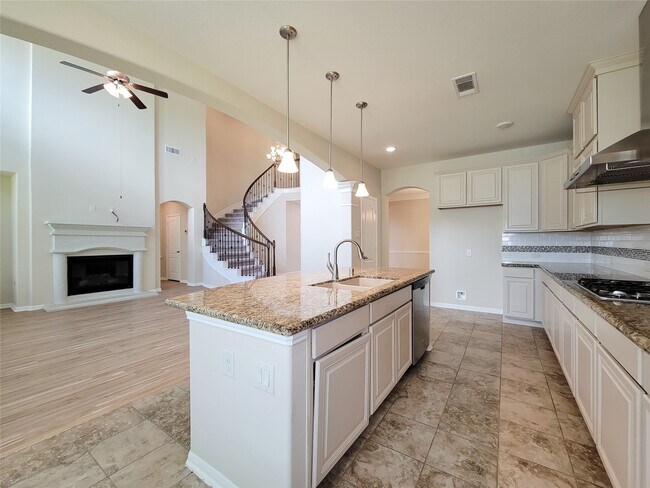 Building Photo - 2611 Yaletzi Ln