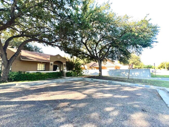 Building Photo - 601 St James Dr