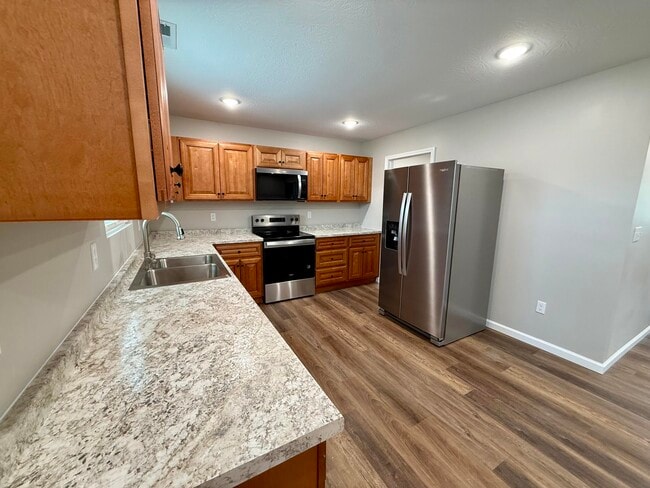 Building Photo - 107 Losey St