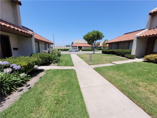 Primary Photo - Cozy Townhome in Buena Park!