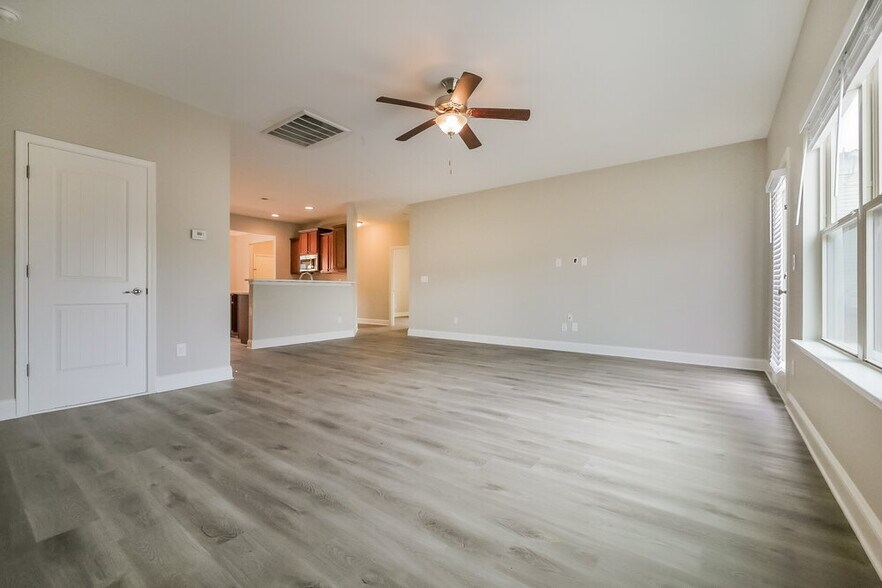 Building Photo - 231 Galway Ln