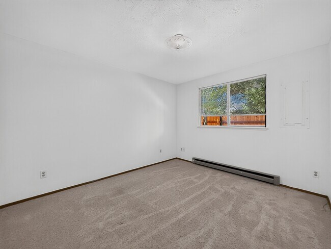 Building Photo - 5025 S 167th St