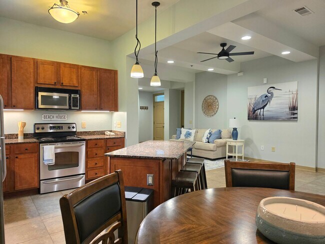 Building Photo - Ground floor 2/2 at The Enclave at Oak Hill