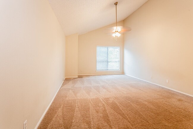 Building Photo - 4709 Misty Slope Ln