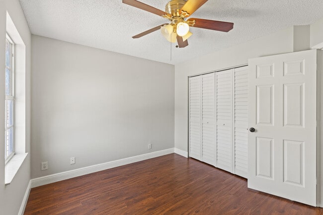 Building Photo - 7842 Springfield Lake Dr