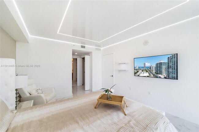 Building Photo - 300 Sunny Isles Blvd