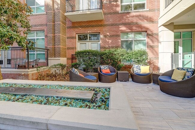 Building Photo - 2801 Waterwall Dr