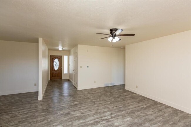 Building Photo - 2999 Fort Garland Dr
