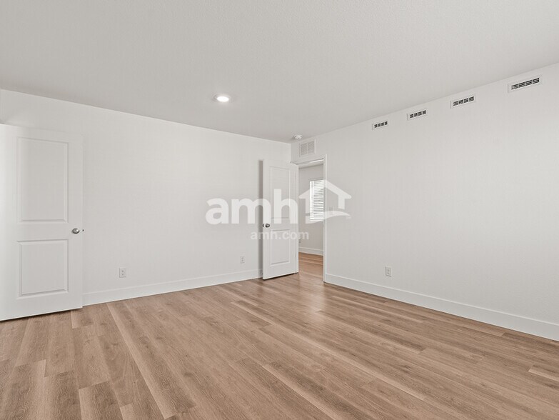 Building Photo - 5878 Fly Fisher St