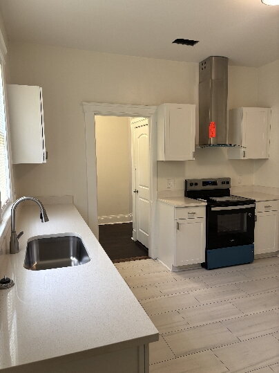 Building Photo - "3-Bedroom Home on Glenview Avenue with Spacious Layout and 2 Full Baths!"