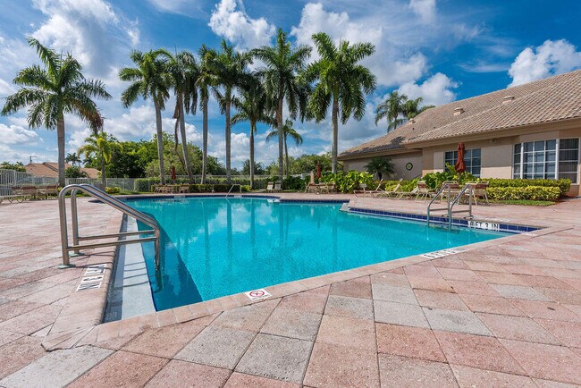 Building Photo - 1975 Oak Berry Cir