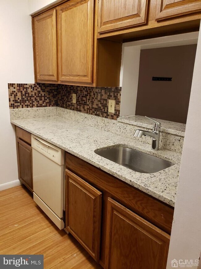 Building Photo - 5310 Ravens Crest Dr