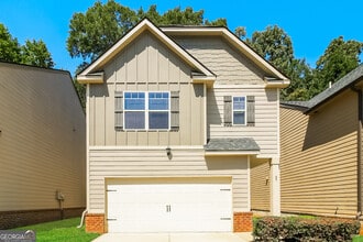 Building Photo - 85 Milton Dr
