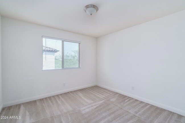 Building Photo - 1627 N 208th Ave