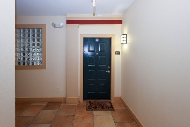 Building Photo - Villa Sonoma Brookhaven