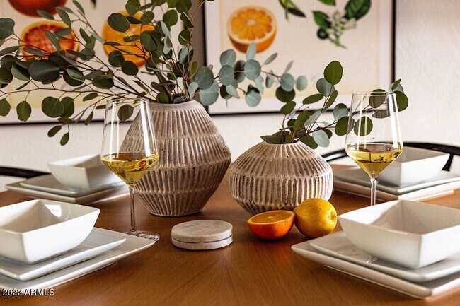 Building Photo - 1148 E Glenn Dr