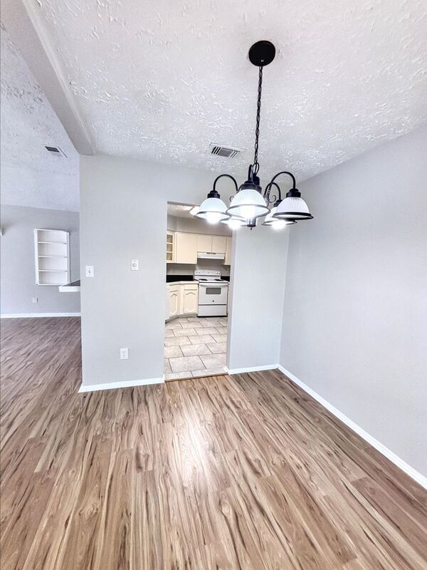 Building Photo - 7311 Postwick Ct