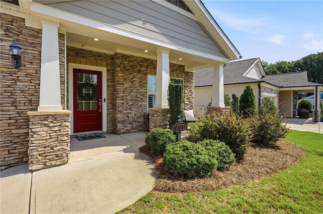 Building Photo - 901 Cedar Wing Terrace