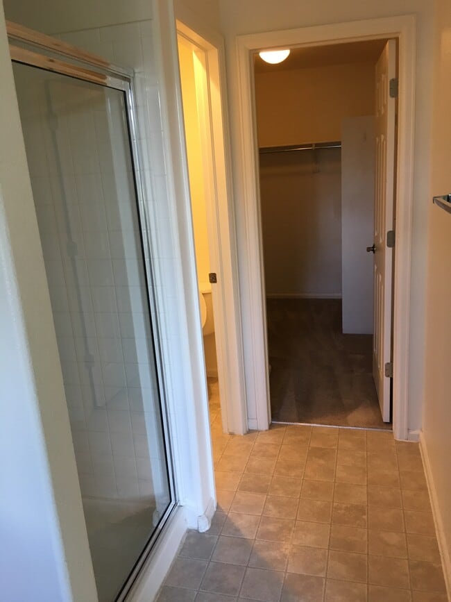 Building Photo - 1645 Cherry Hills Ln