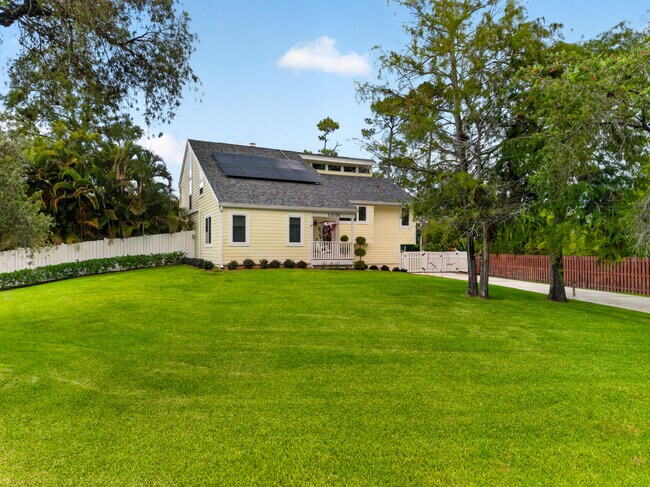 Building Photo - 13074 La Mirada Cir