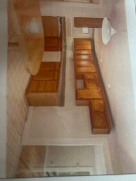 Building Photo - 52 Littleton Rd