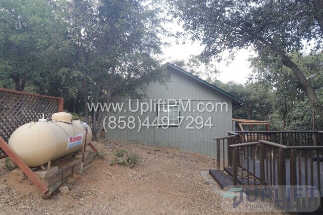 Building Photo - 4010 Imperial Dr