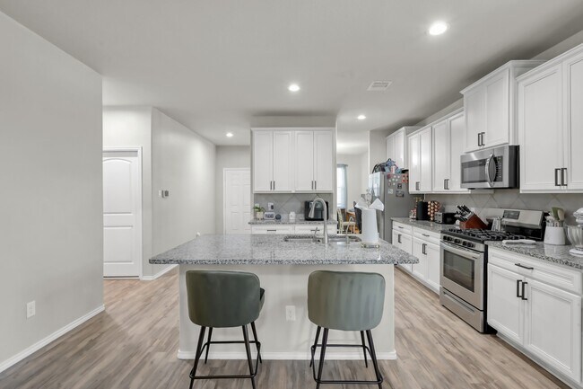 Building Photo - 2315 Strong Horse Dr