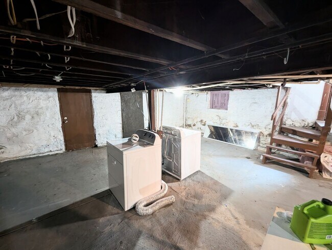 Building Photo - 5938 Cates Ave