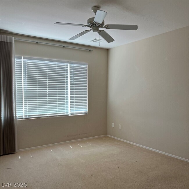 Building Photo - 2381 Ecliptic St