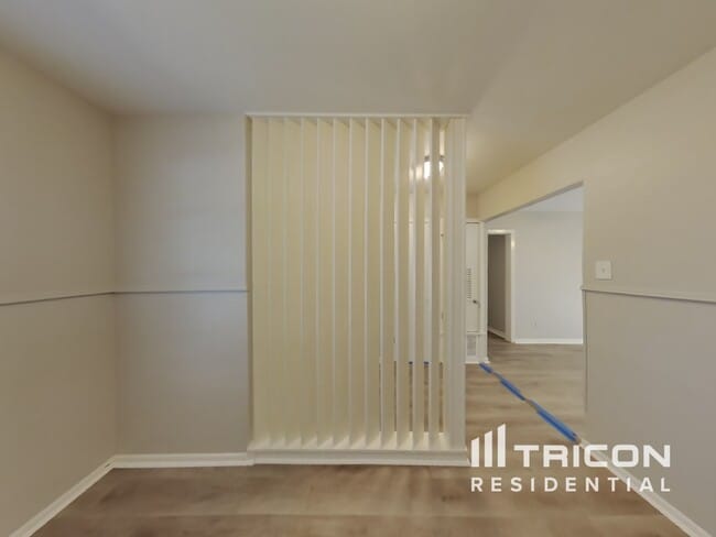 Building Photo - 1506 Viewridge Dr