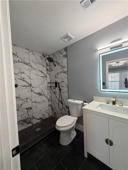 Building Photo - 5505 Park Pl S