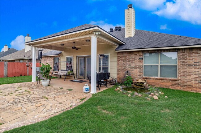 Building Photo - 2324 Tallgrass Cir