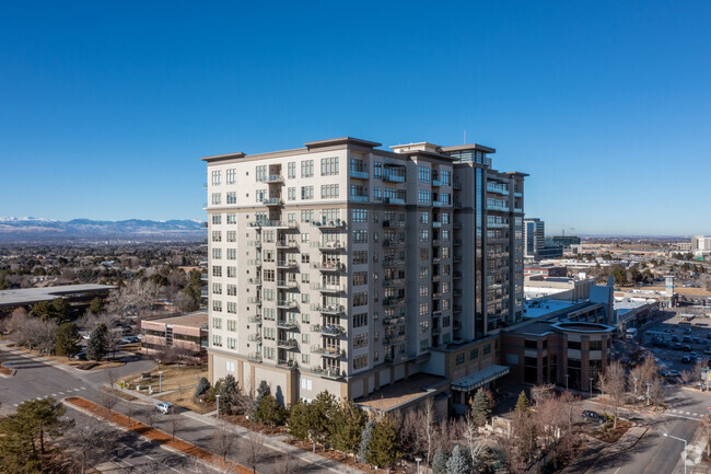 Building Photo - The Landmark