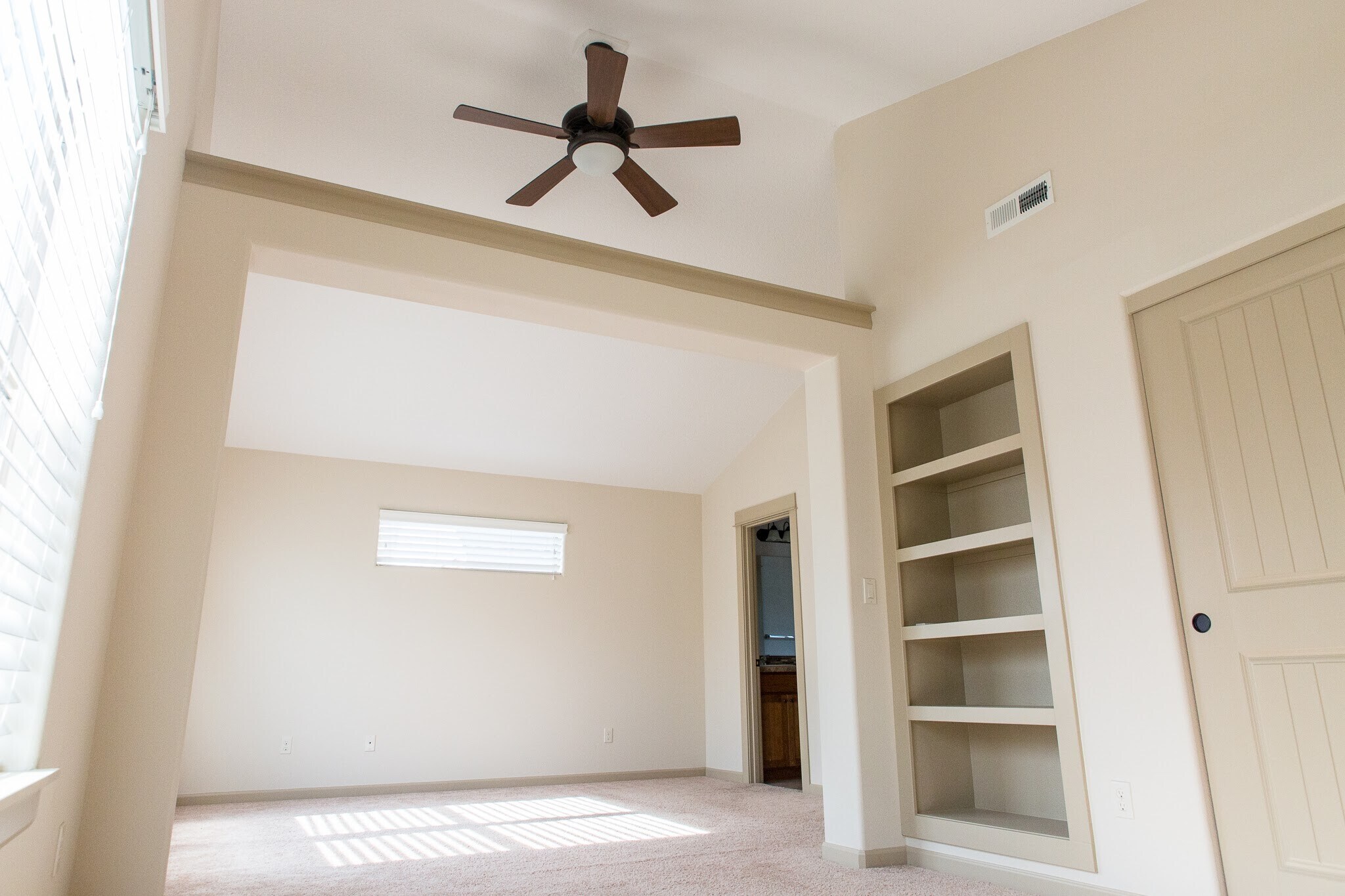 Master Bedroom - 263 NE 66th Ave